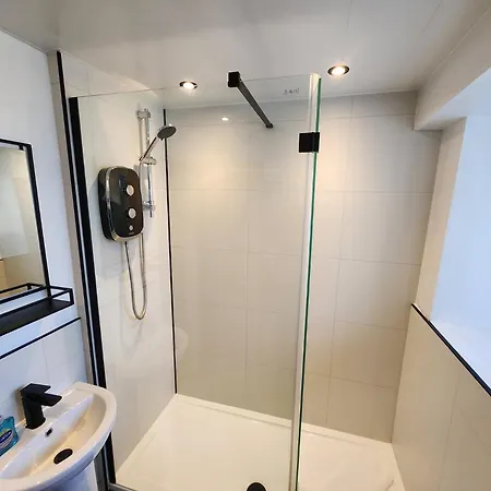 1 Bed In Lcc15 *